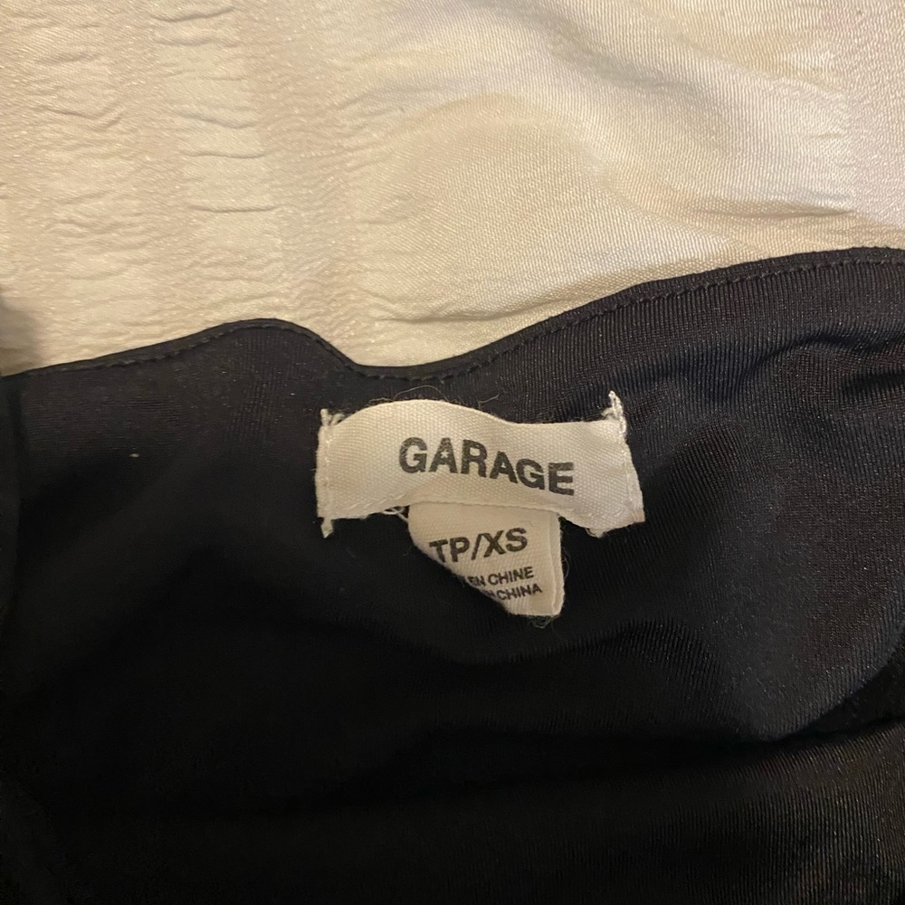 Garage Black Crop Top - Picture 2 of 3